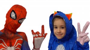 Человек Паук и Соник танцуют. Зарядка для детей