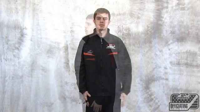 ТОЛКАЯСЬ ЛОКТЯМИ