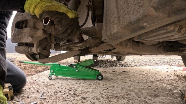 замена стоек стабилизатора Hyundai Solaris/kia rio