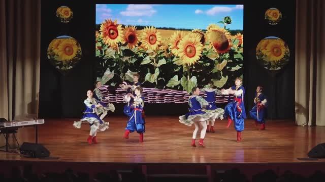 🌊 Народный танец „Черноморочка“ — колоритная жемчужина фольклорной хореографии!