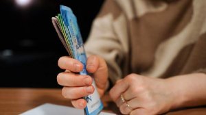 В России увеличилось число регионов со средней зарплатой от 150 тыс. рублей