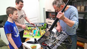 ОТЕЦ РАЗБИЛ БИТОЙ КОМПЬЮТЕР ГРИФЕРАМ В РЕАЛЬНОЙ ЖИЗНИ ИЗ-ЗА МАЙНКРАФТ!