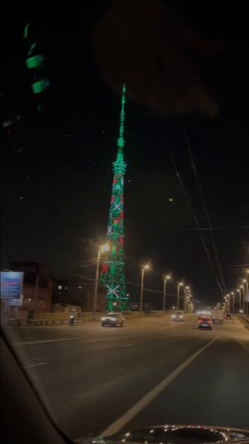 Париж в спальнике: секретная локация Питера.