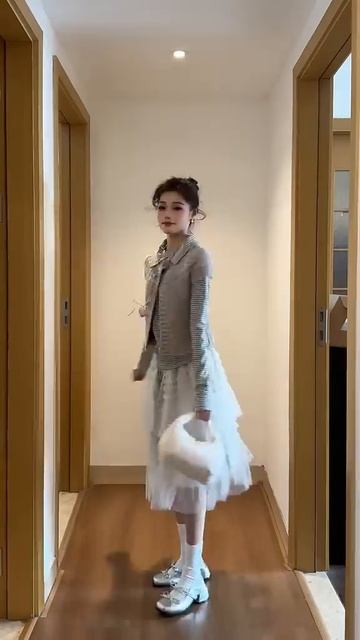 Ранняя весенняя мода: необычная красота для каждой девушки