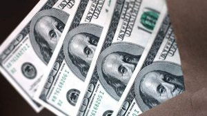 Доллар растет на фоне войны США с Ираном. И вот почему