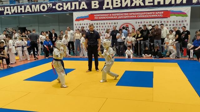 1/4 финала. Миусов Матвей - Пирожков Александр (Ейск)