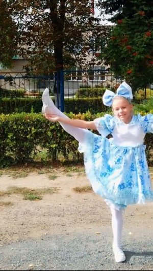 У меня есть Майя, кукла заводная.