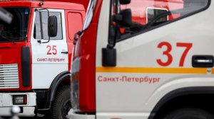 Мужчина погиб при пожаре на территории завода им. Калинина в Ленобласти