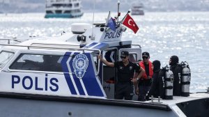 14 человек погибли при столкновении лодки с катером у берегов Антальи