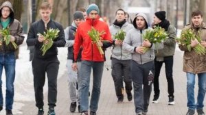 8 МАРТА слова Максим Кравецкий музыка исполняет ИИ