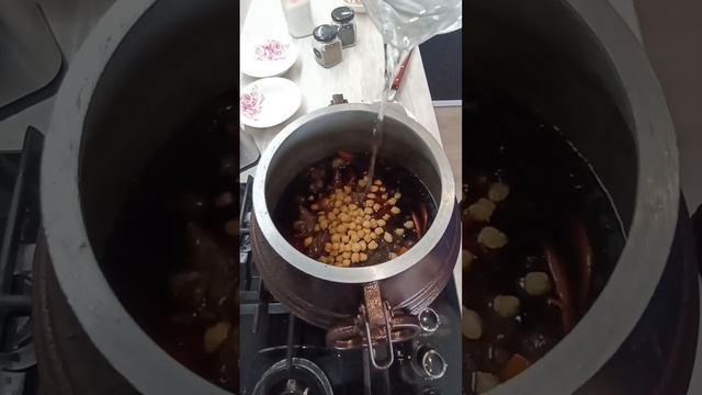 Плов в афганском казане.