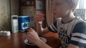 Угадай ВКУС и НАЗВАНИЕ вслепую! Знакомство с Потапычем🐻Yura0_001😍👍