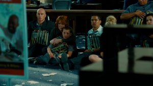 ОБВЕСИЛИ ЗАЛОЖНИКОВ ТРОТИЛОМ В БАНКЕ С 30 МИЛЛИОНАМИ ДОЛЛАРОВ