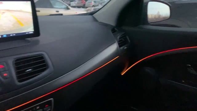 Амбиентная подсветка DUDUAUTO в Renault Fluence / Megane 3