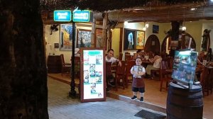 Боракай, Филиппины. "Хоббит-таверна".