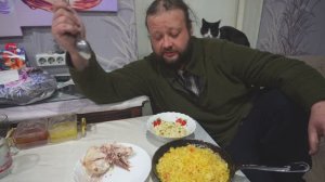 Вкусно ужинаю Хлопоты на участке Читаю комментарии Жизнь вне города ПОДВАЛ ИЛЬИЧА повседневные