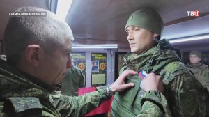 Артиллеристам вручили награды за подвиги на спецоперации