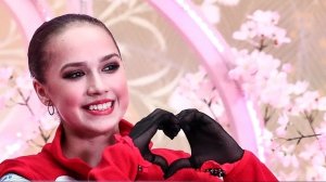 Алину Загитову и всех женщин поздравили с 8 марта. Россияне успешно возвращаются домой.