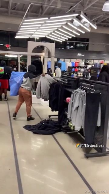 #США Налетай - подешевело!