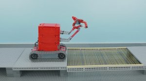 Игра LEGO Technic Walker против настольного препятствия