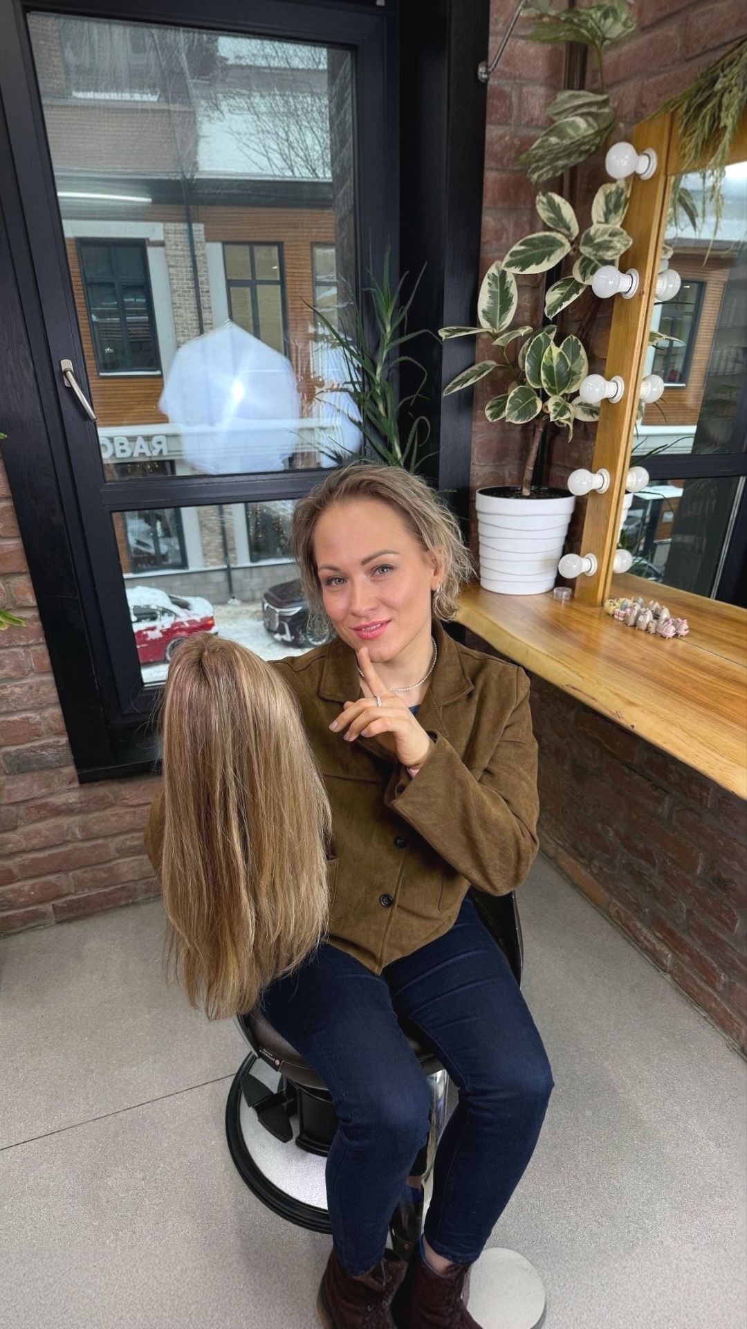 Загущение волос с помощью накладки из натуральных волос