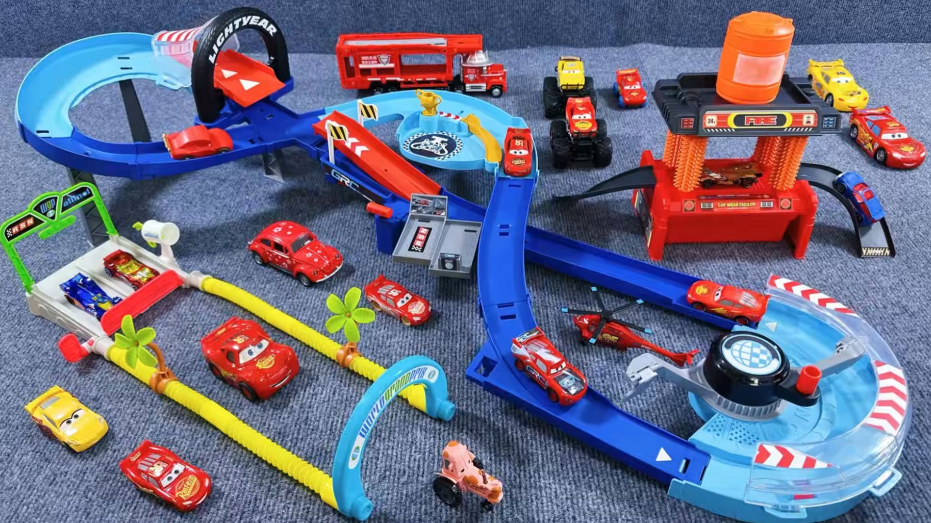 Мультики для детей Распаковка Автомойки Молнии Маквин!