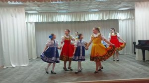 "Гжель и хохлома"