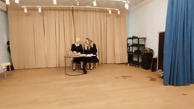 ,,Беззащитное существо,,А.П.Чехов 
реж Корнышев Э.В.
Артистки: Наталья,Бурмакина и Елена Мжельская.