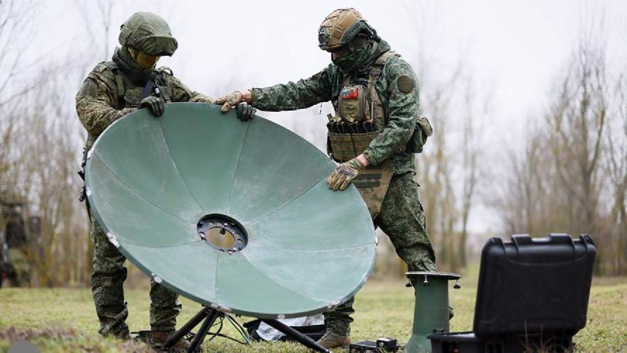 ВС РФ развернули комплекты спутниковой связи в зоне действия «Востока»