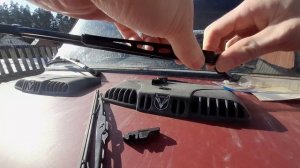 Как поменять дворники щетки стеклоочистителя на  ВАЗ 2107 - 2101?