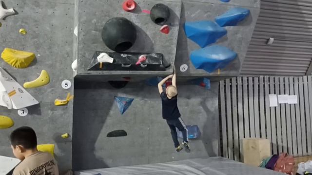 Новогодний  фестиваль скалолазания ОЛИВЬЕ-БОУЛДЕРИНГ.  2024 год  часть 1