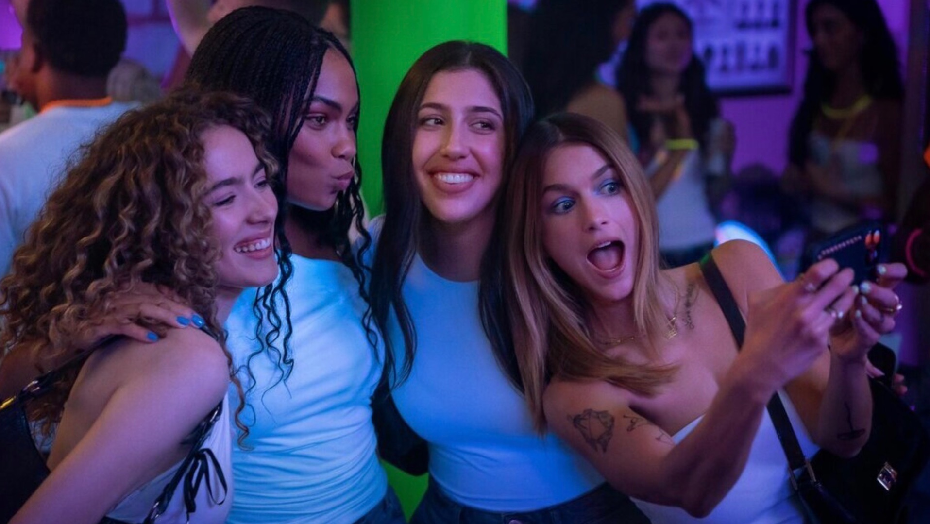 Соседи по комнате / ROOMMATES 2026 - Трейлер