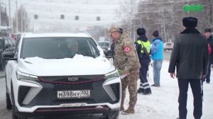 «Цветочный патруль» на дорогах Уфы. ГАИ провела акцию, посвященную Международному женскому дню