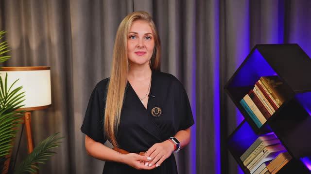 Тренер по вокалу Галынская Алена гориз.