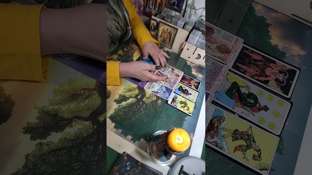 Кто о вас не забывает и в тайне грязью поливает?