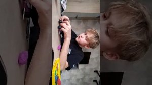 леплю бмв из пластилина