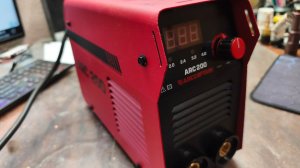 Бюджетный сварочный инвертор ARCCAPTAIN AR-200.Обзор и вскрытие.