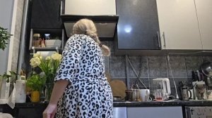 ЗАКАЗАЛИ ТРИ ПИЦЦЫ! УСТАЛА!