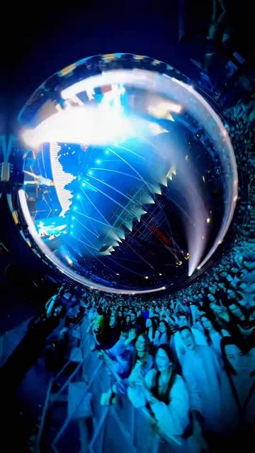 Отправь это видео тому, с кем у тебя сразу включается режим #ДИСКОТЕКА !!! 🔥💃 🎶👇