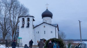 Колокольные звоны на звоннице церкви Ильи Пророка (XV век) в Выбутах Псковской области, 9.01.2025