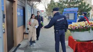 В преддверии  празднования Международного женского дня полицейские сделали сюрприз для анапчанок