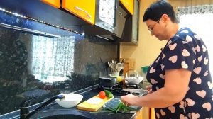 ЖИЗНЬ В СЕЛЕ:НА ОБЕД СУПЧИК, ЖАРЕННЫЙ МИНТАЙ