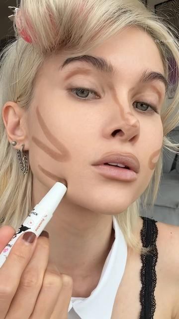 Повторила образ Сабрины Карпентер, как вам?