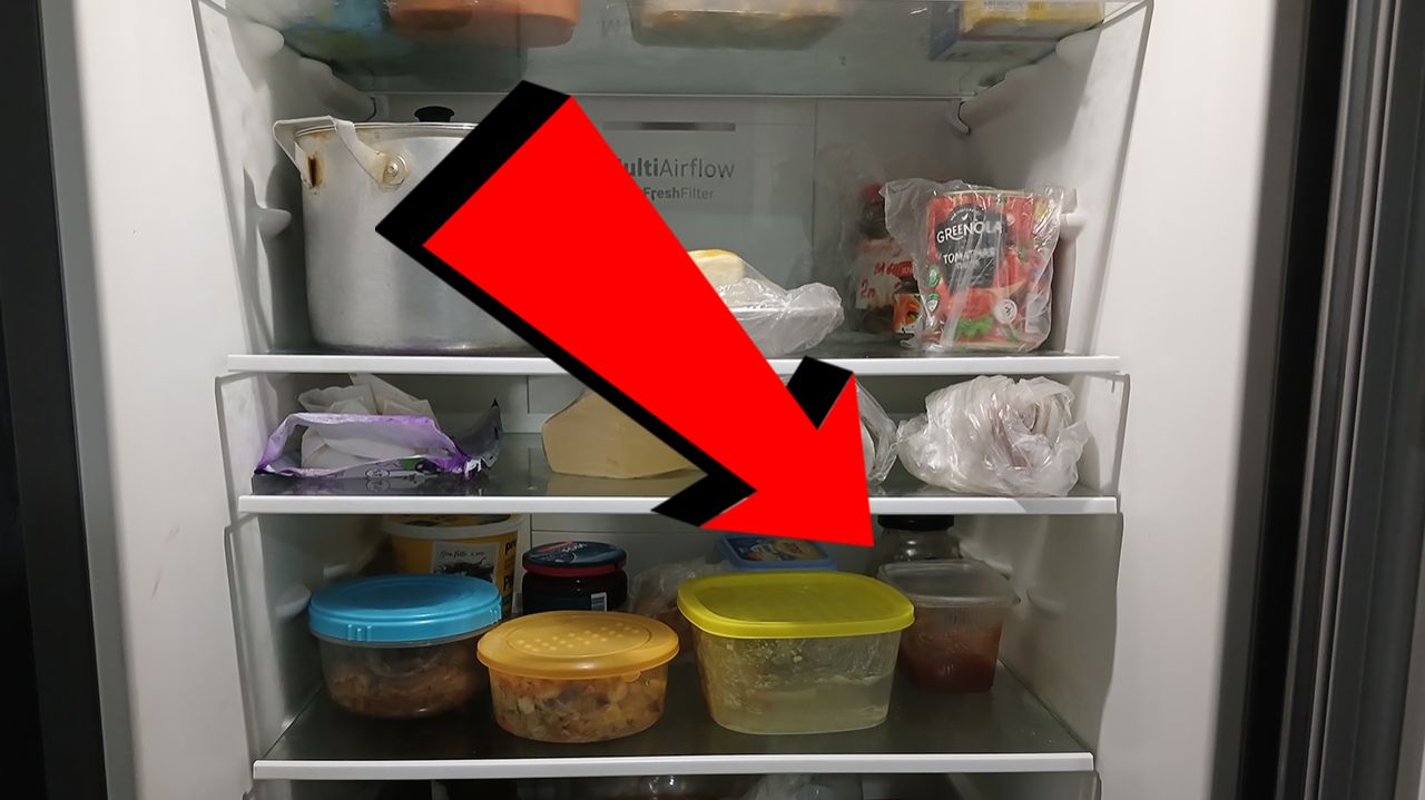 Как избавиться от неприятного запаха в холодильнике За 3 минуты!!!!!!!!!!!!