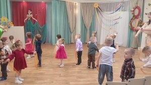 Театрализованное представление «Как Лиса Петушка украла»  Для детей младшего возраста детского сада