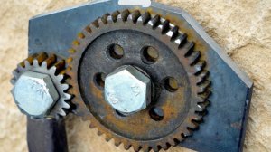 РЕЗАК для провода ИЗ СТАРЫХ ШЕСТЕРЁН