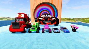 БОЛЬШОЙ И МАЛЕНЬКИЙ МАККУИН ПРОТИВ МАККУИНА)