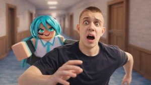 СБЕГАЮ ОТ ИИ ДЕВУШКИ В РОБЛОКС !