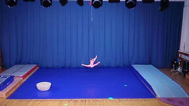 Кучинская Аида - Первый полет