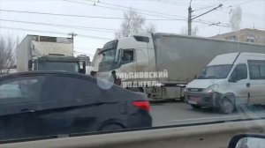 Перекрыта полоса на Димитровградском шоссе в сторону города